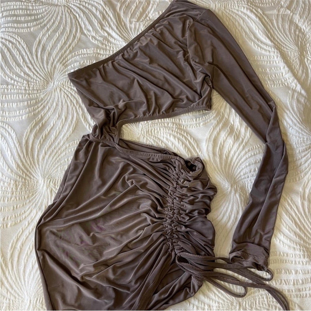 Dress - Picture 7 of 11